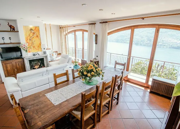 וילה Fantastica Carate Urio